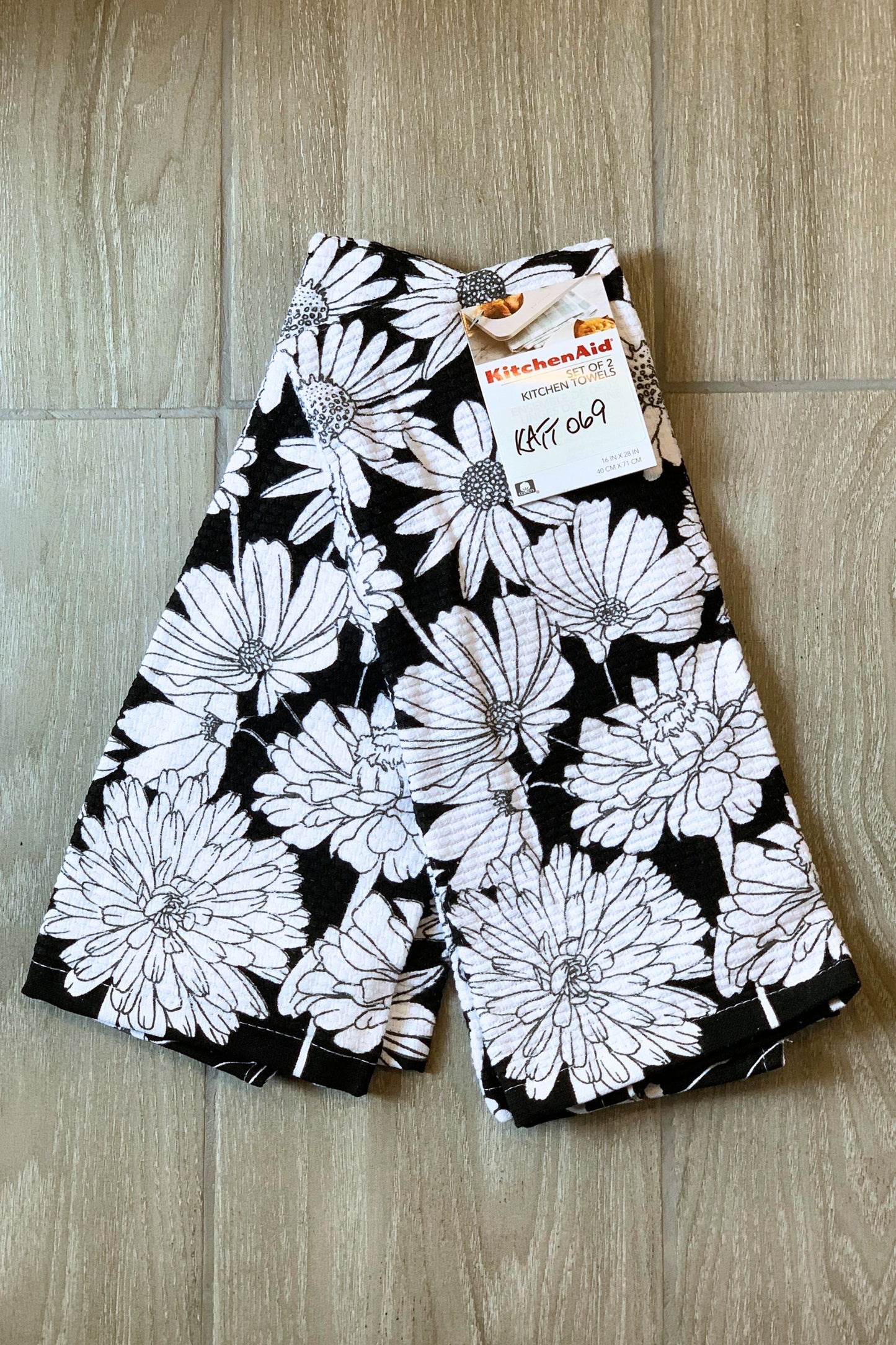 New KitchenAid Tea-Towels x2 Black and White Flowers