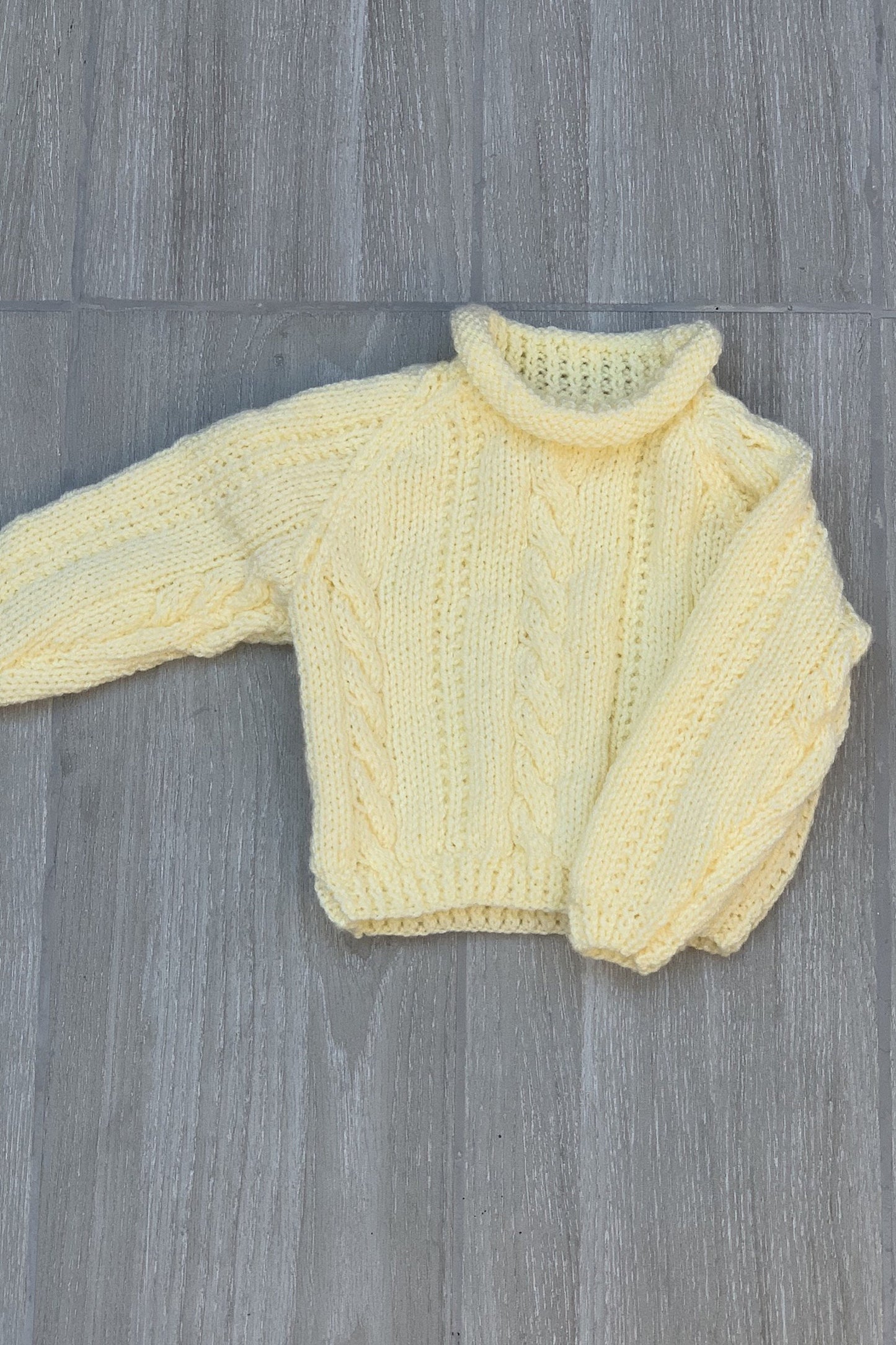 Child's Cabled Sweater w folded neckband (6-12 m)