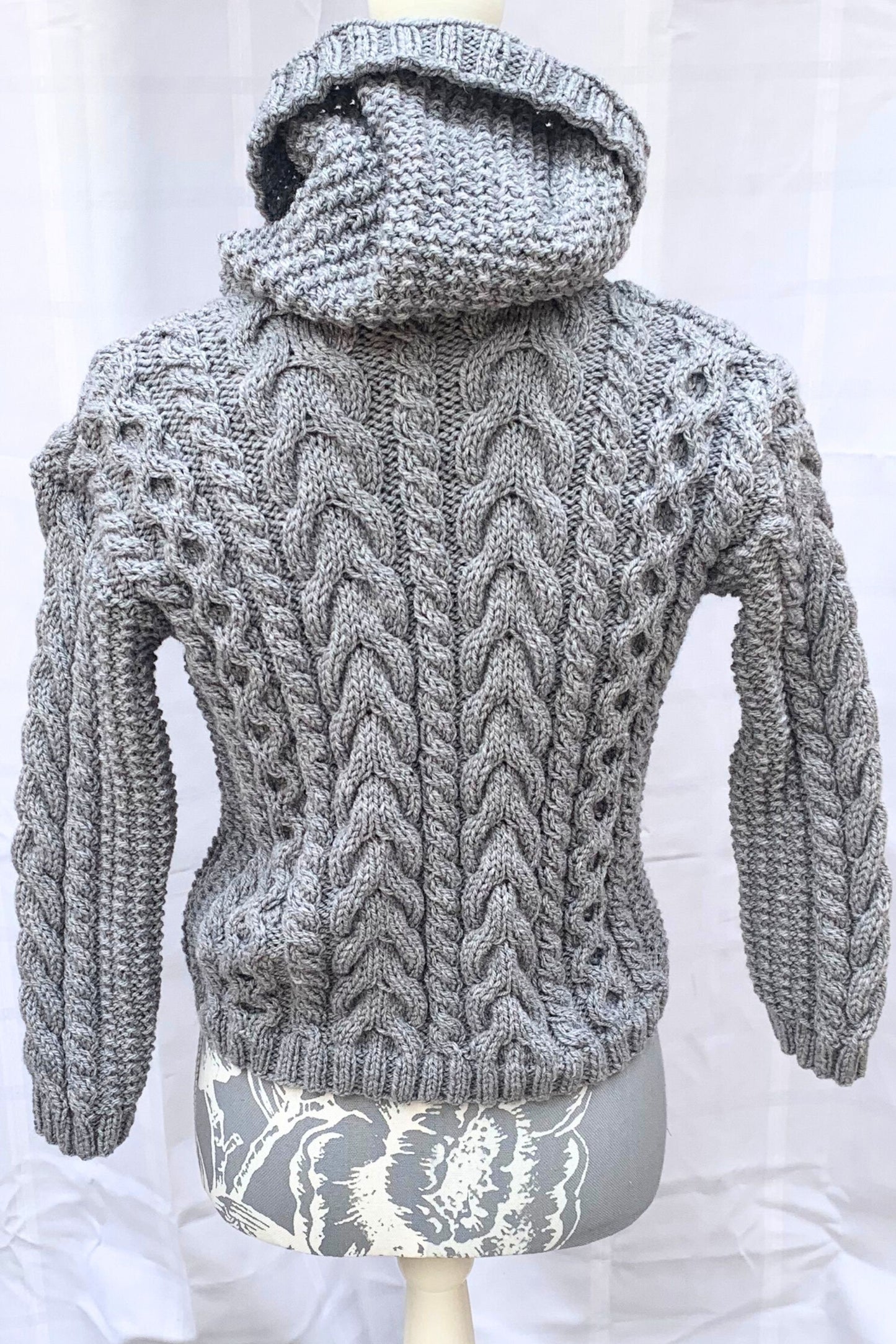 Child's Hooded Jacket - Celtic Grey Aran (Approx 7 Years)