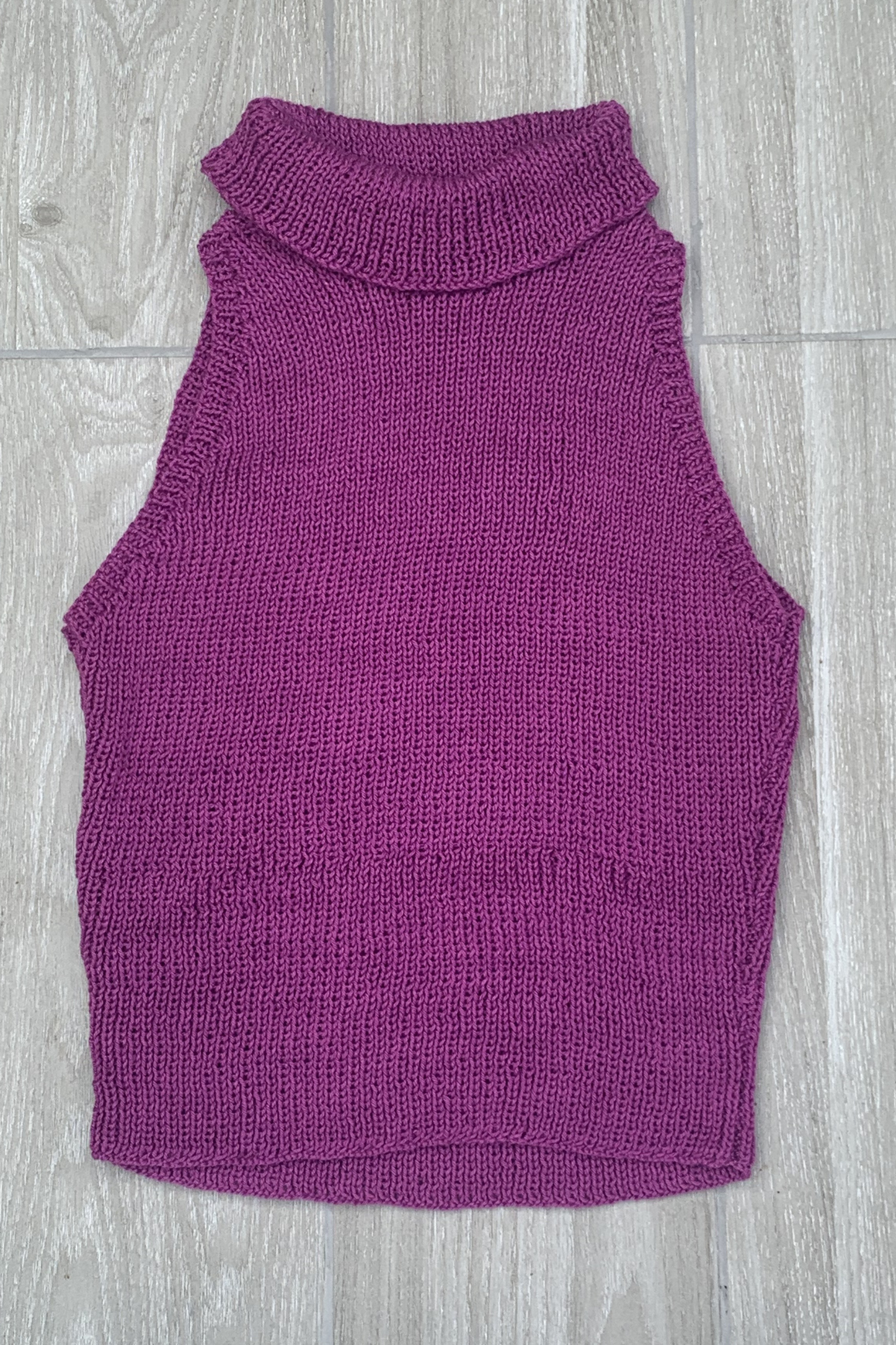 Ladies 60's Style  Skinny Rib Sleeveless Sweater - Light Purple (UK 12 /32")