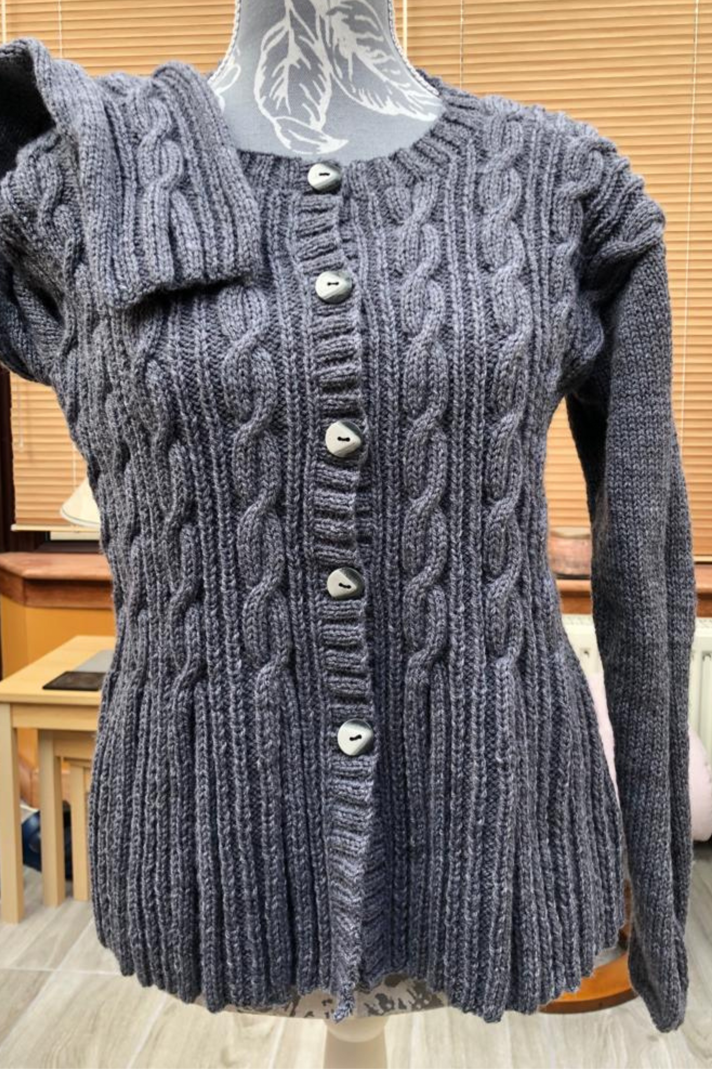 Ladies Round Neck Cardigan - Grey (UK 12 32"/34" chest)